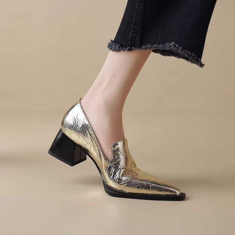 Crack Pointed Deep Mouth Flats