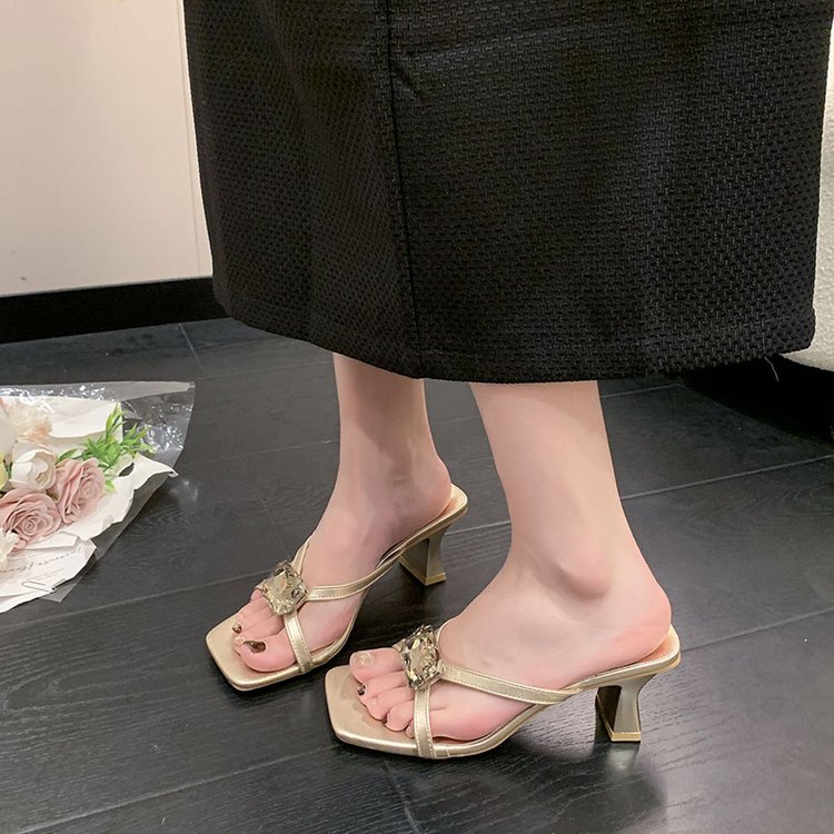 Square Headed Flat Slippers