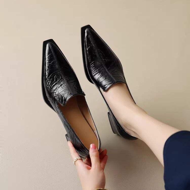 Crack Pointed Deep Mouth Flats