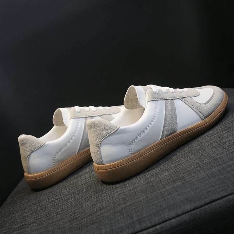 Retro Casual Flat Sneakers