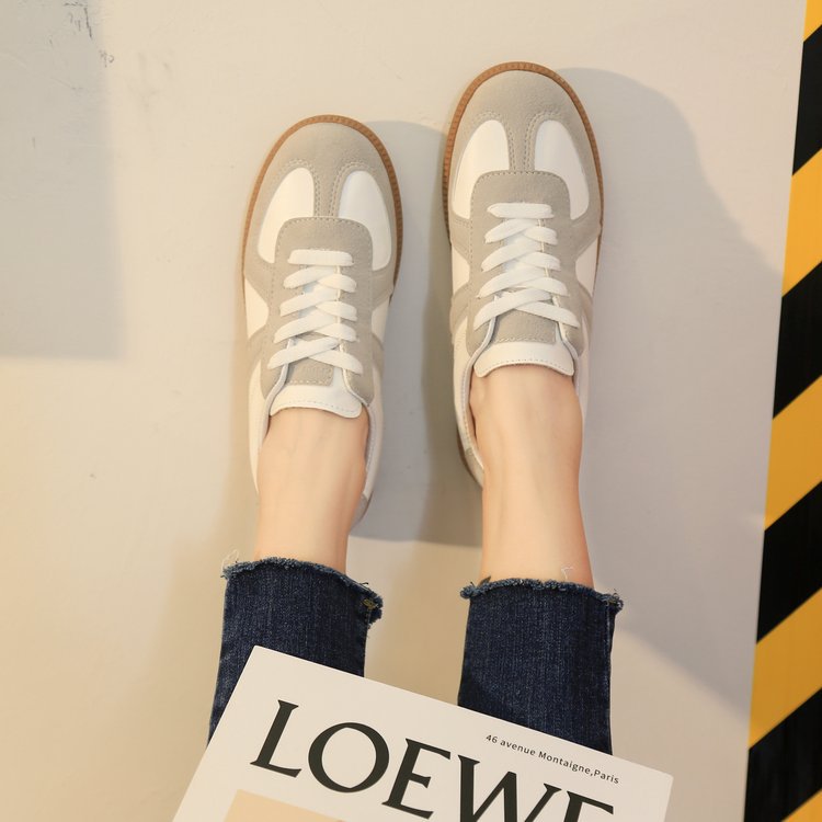 Retro Casual Flat Sneakers