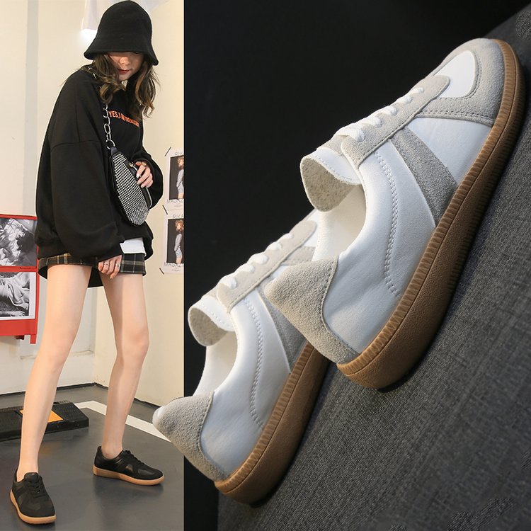Retro Casual Flat Sneakers