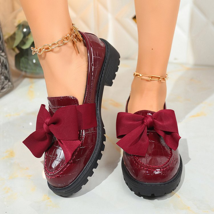 Bow Down | Patent Bow Loafers