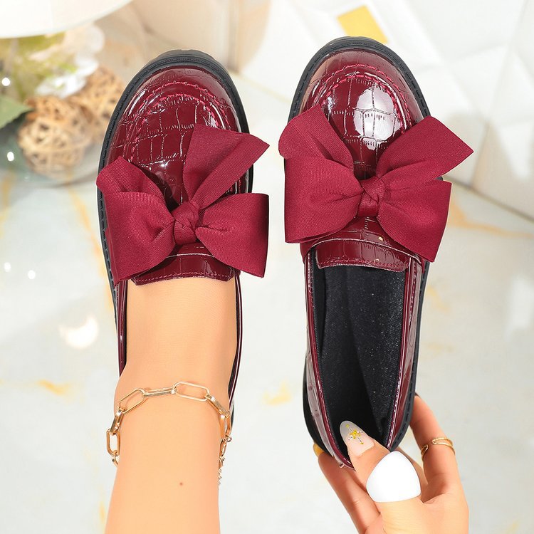 Bow Down | Patent Bow Loafers