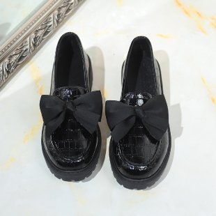 Bow Down | Patent Bow Loafers