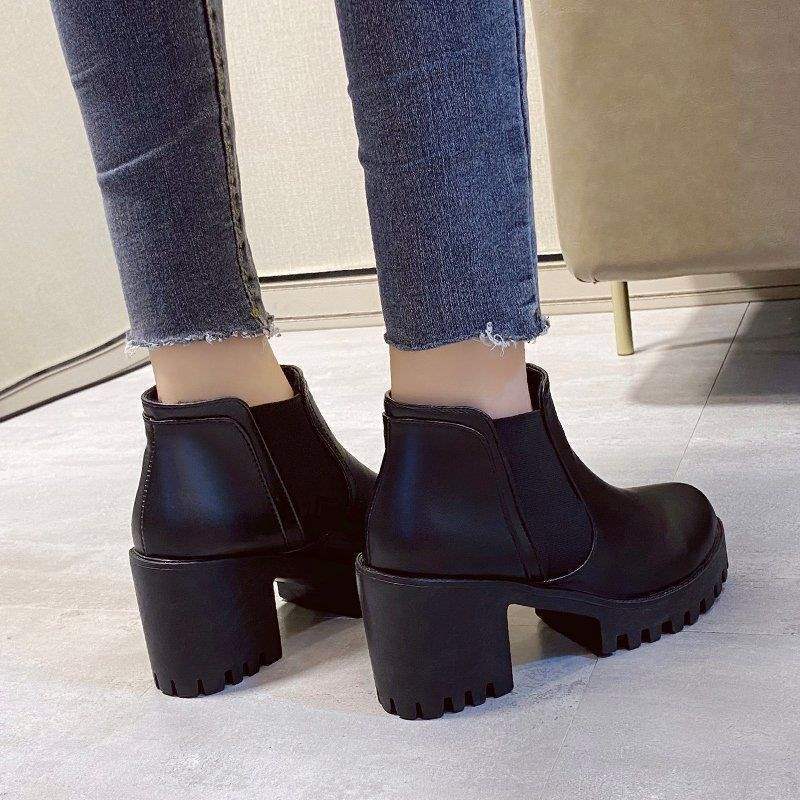 No Limits | Chunky Chelsea Ankle Boots