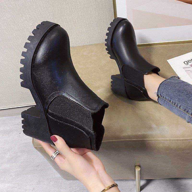 No Limits | Chunky Chelsea Ankle Boots