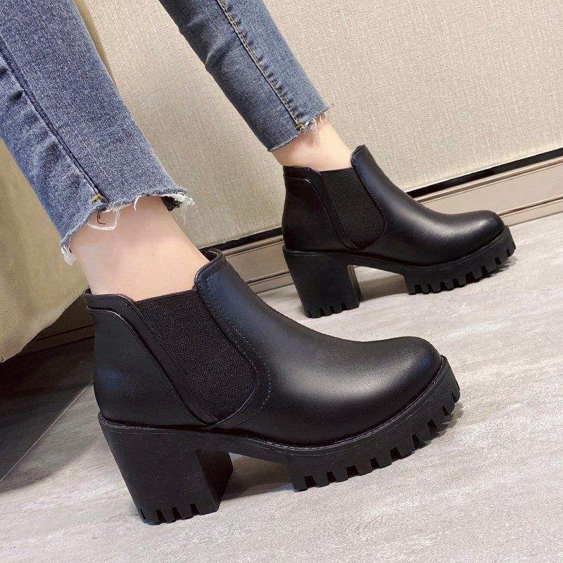 No Limits | Chunky Chelsea Ankle Boots