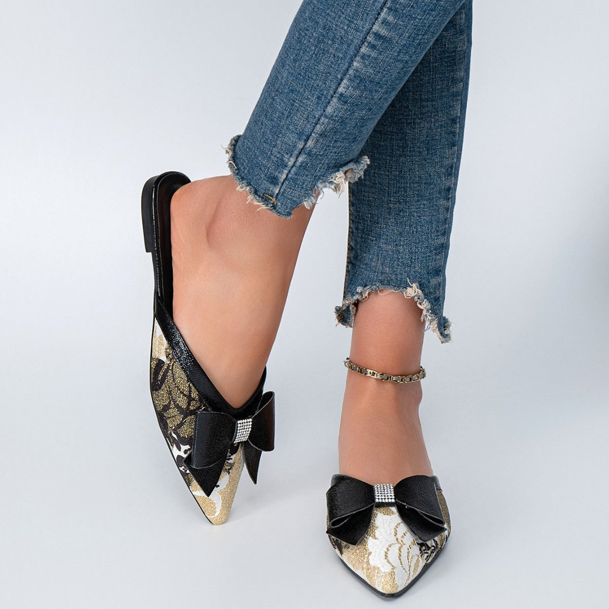 Top Bow Pointed-Toe Slippers