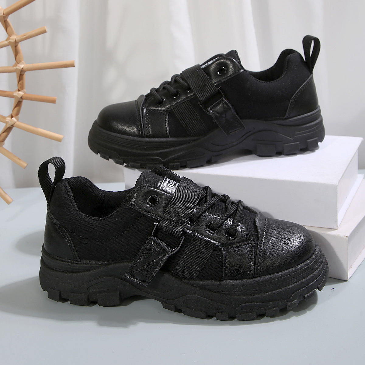 Lace-up Canvas Breathable Thick-soled Round-toe Casual Sneakers