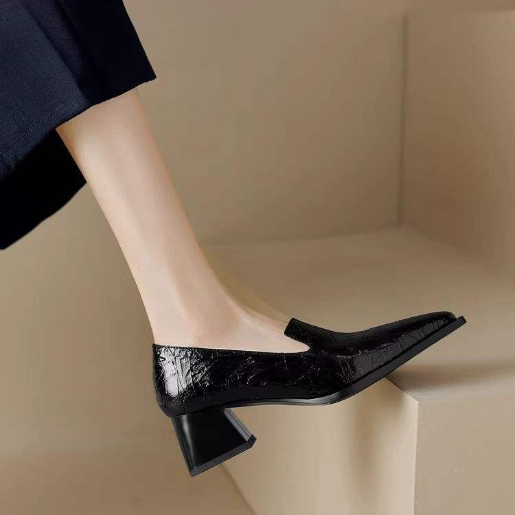 Crack Pointed Deep Mouth Flats