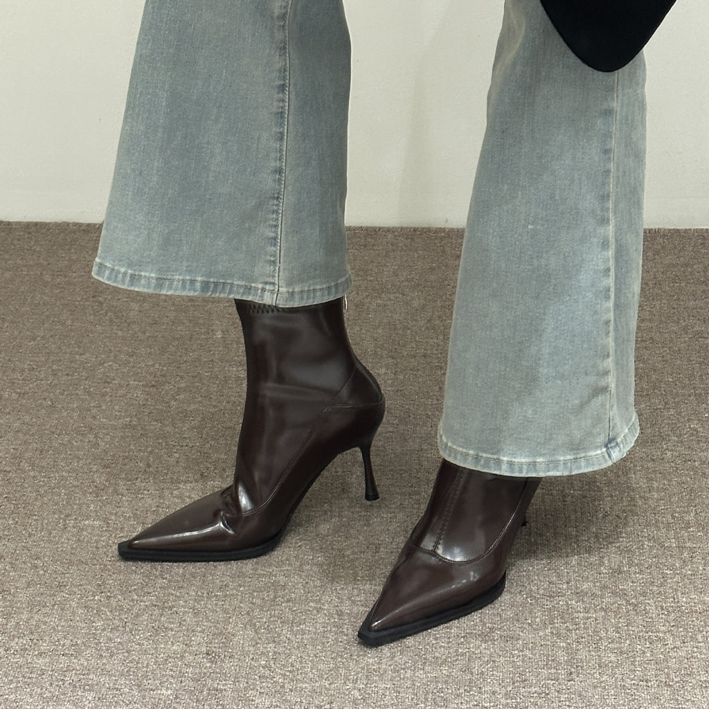 Pointed-Toe Soft-Leather Ankle Boots
